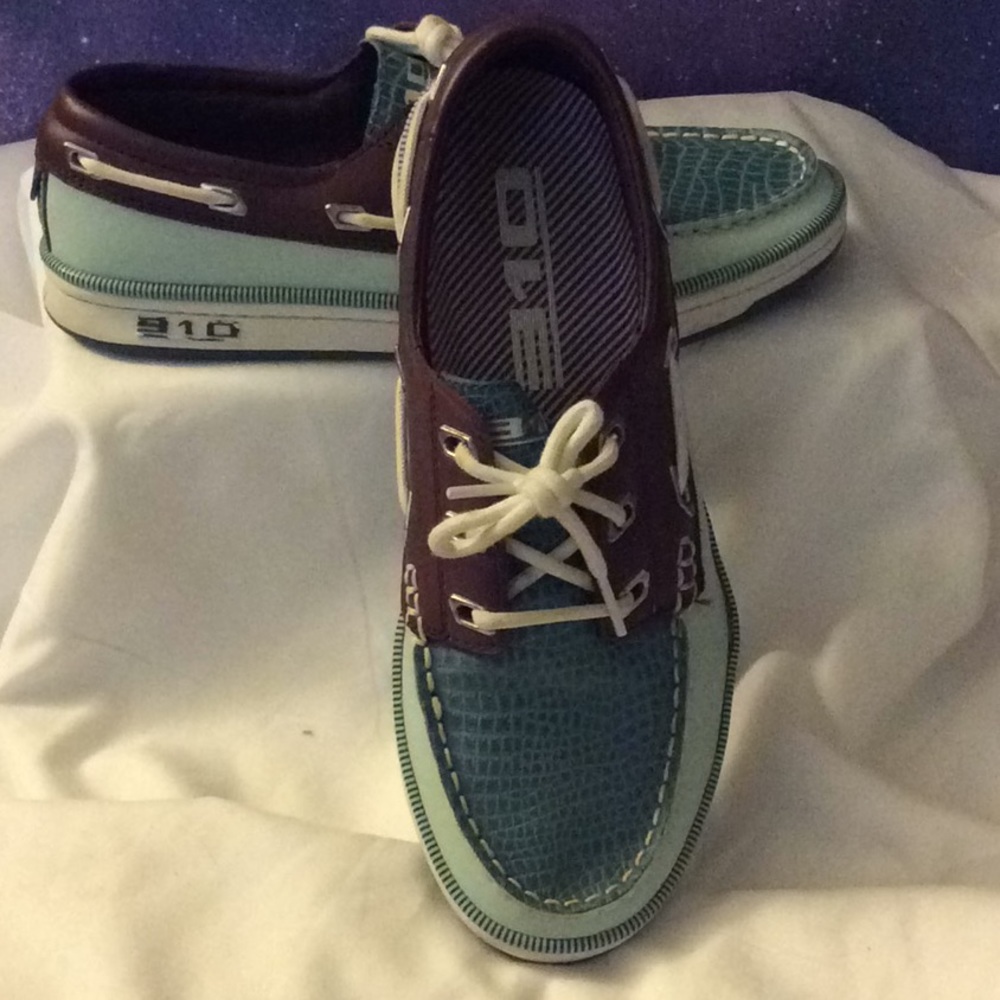 Hot combination Boat shoes Teal/Burgundy/White